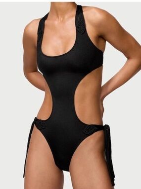 The Victoria's Secret
Swim Macrame
Fringe Monokini
Cheeky Black